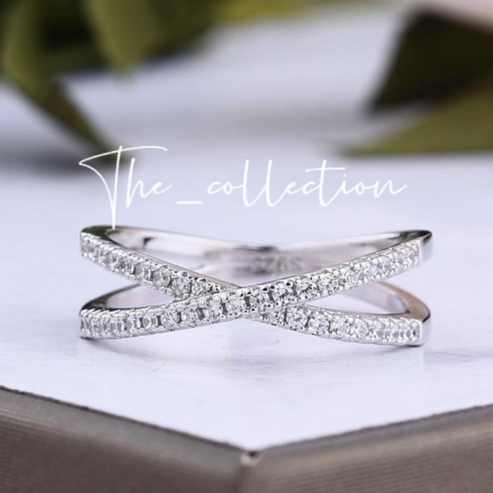 CRISS CROSS X WEDDING BAND IN STERLING SILVER - Picture 2 of 4
